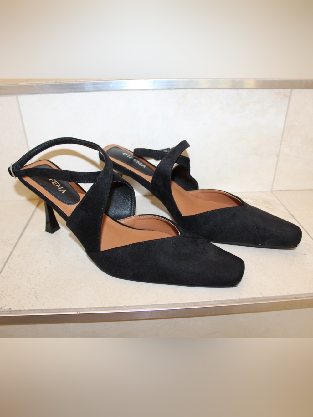 Black pumps (women’s 11) (NWOT)